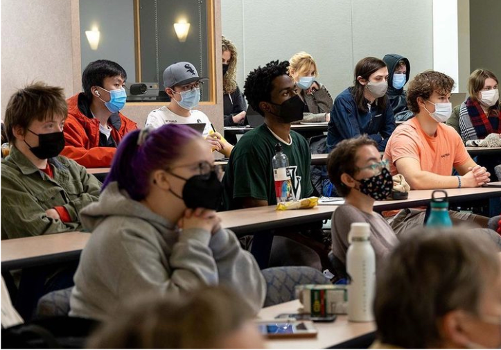 Caption: Students on March 8 were able to ask faculty panelists broader questions such as how long the war is expected to last as well as more specific questions about United Nations involvement and impact. Photo by Illinois Wesleyan University 

